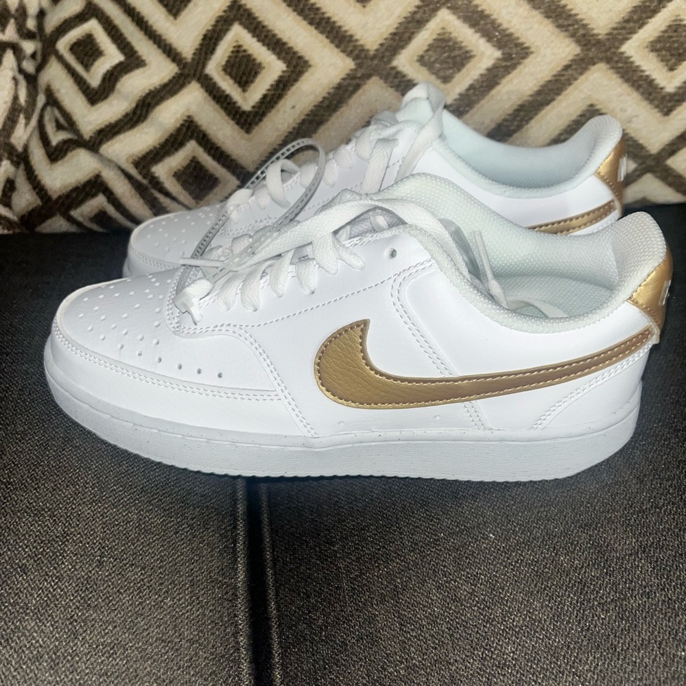 Nike White and Gold Sneakers